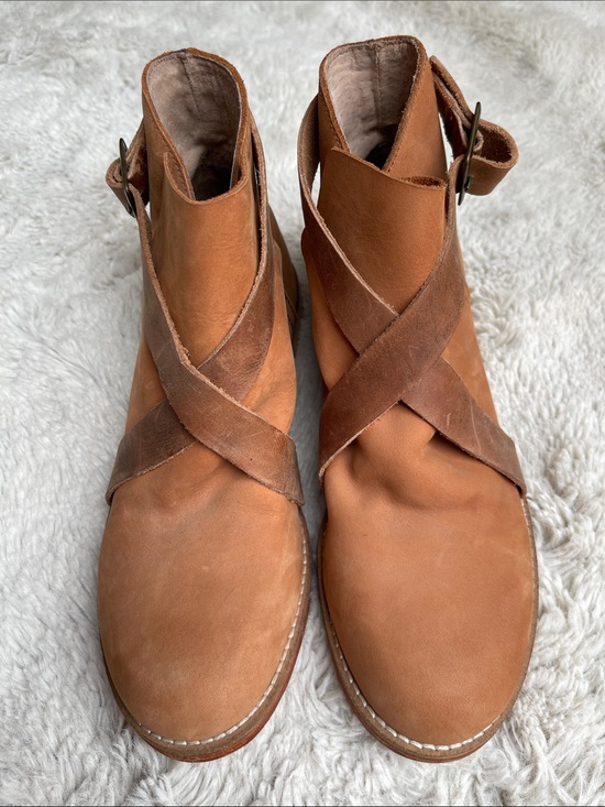 Free People Shoes - Free People Las Palmas Tan Leather Crisscross Ankle Boots Size 37